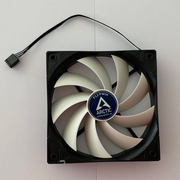 Arctic F12 PWM case fan-1